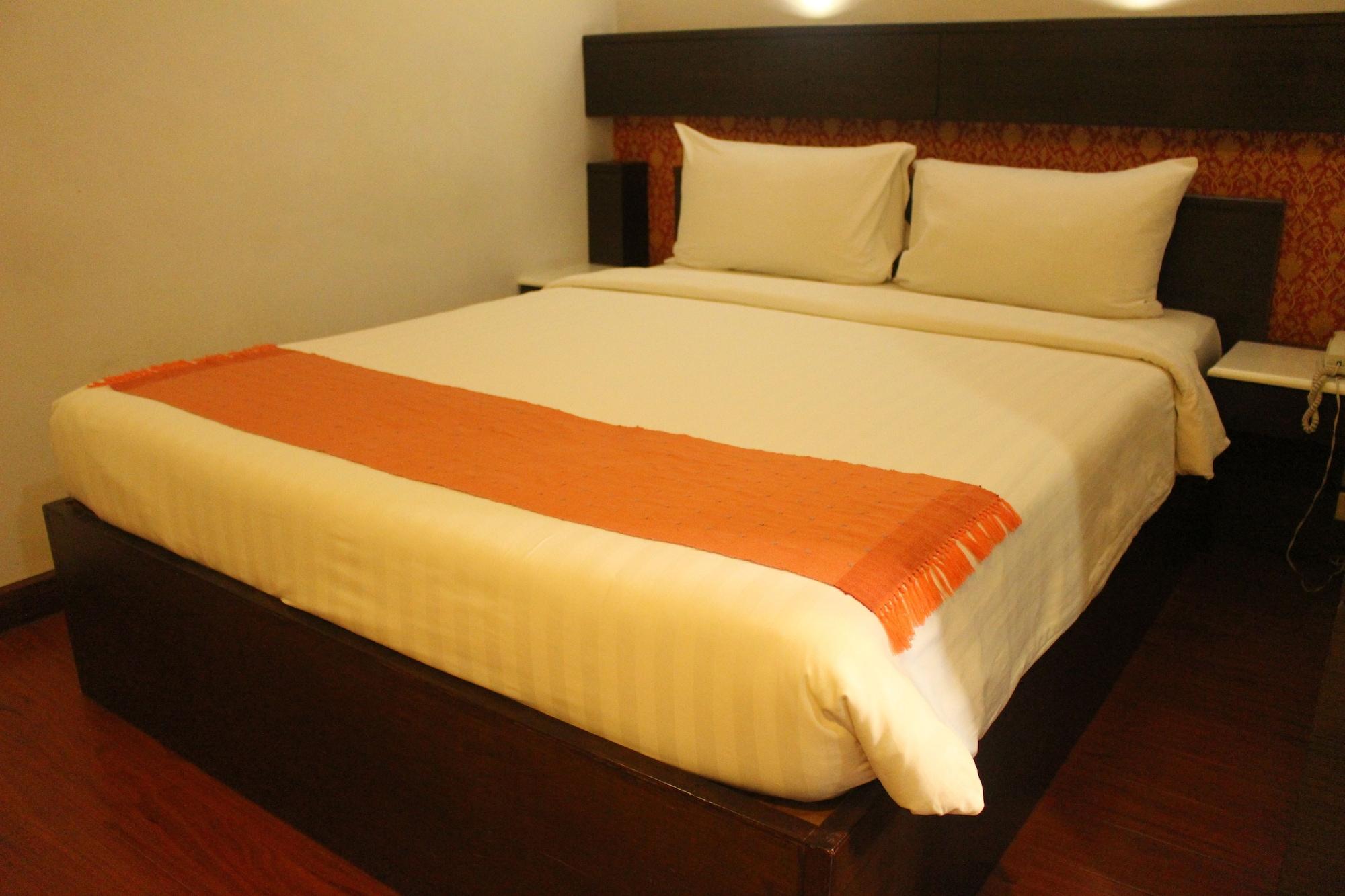 Suvarnabhumi Suite Hotel Bangkok Ngoại thất bức ảnh