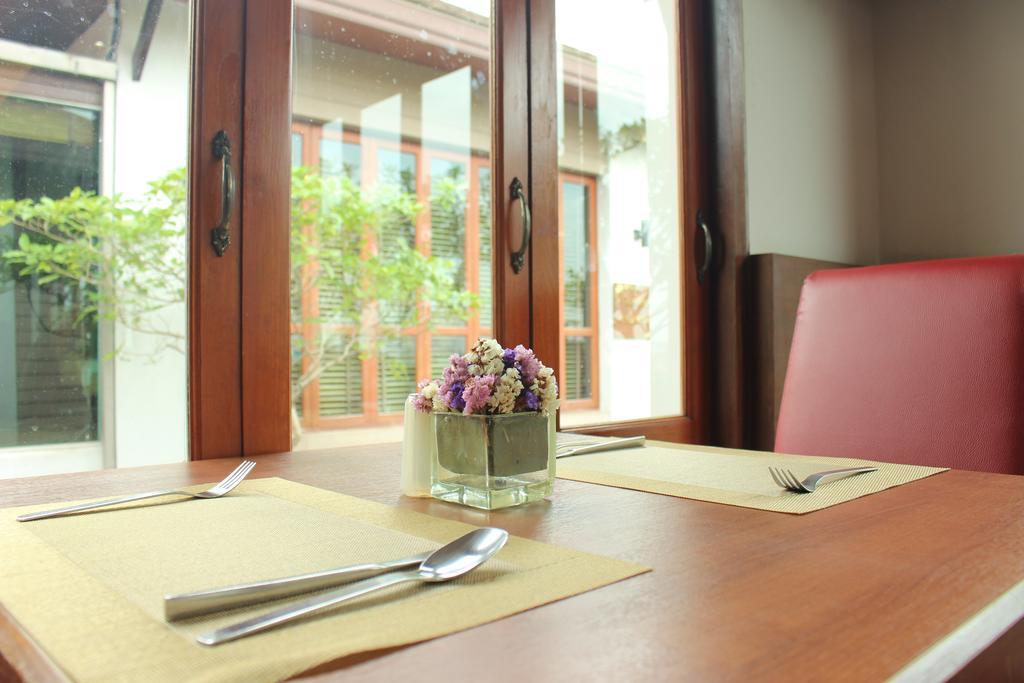 Suvarnabhumi Suite Hotel Bangkok Ngoại thất bức ảnh