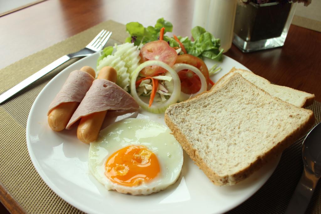 Suvarnabhumi Suite Hotel Bangkok Ngoại thất bức ảnh