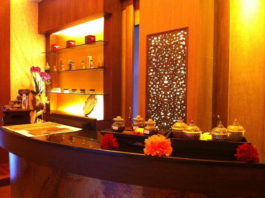 Suvarnabhumi Suite Hotel Bangkok Ngoại thất bức ảnh